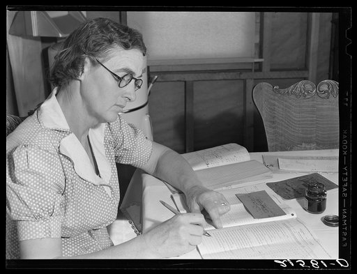 Wife of FSA (Farm Security Administration) borrower keeps account of loan of seven hundred and forty-eight dollars. Dead Ox Flat, Malheur County, Oregon. General caption 67