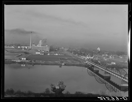 Untitled photo, possibly related to: Sugar beet factory along Snake River. Shows beet dump, beet pile. Nyssa, Malheur County, Oregon. General caption 66