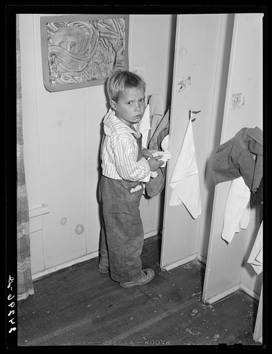 Children in nursery are taught health habits. Shafter migrant camp.  Shafter, California