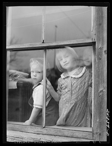 Lloyd and Gloria Kinney. Eden Mills, Vermont