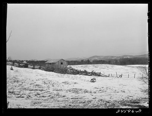 Farm along highway near Dickson, Tennessee