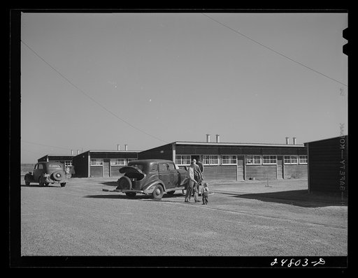 Saturday morning. FSA (Farm Security Administration) camp, Robstown, Texas