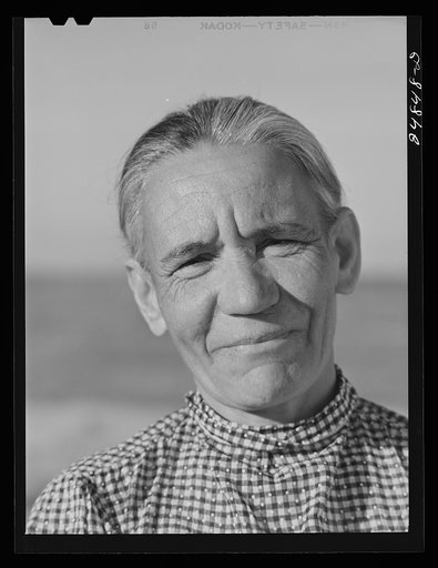 Migratory worker's wife. Robstown camp, Texas