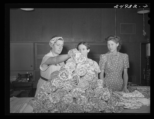 Harlingen, Texas. FSA (Farm Security Administration) camp. Sewing room