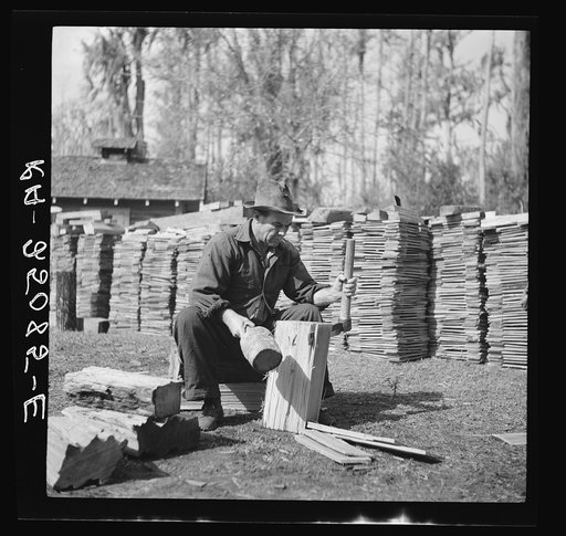 Splitting shingles. Withlacoochee Land Use Project, Florida