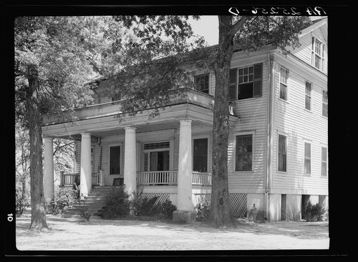 Old house at Ashwood Plantations, South Carolina