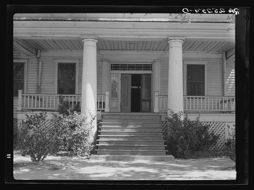 Untitled photo, possibly related to: Old house at Ashwood Plantations, South Carolina