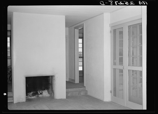 Untitled photo, possibly related to: Interior of house at Gardendale, Alabama