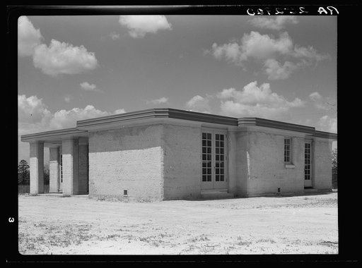 Rammed earth house at Gardendale, Alabama