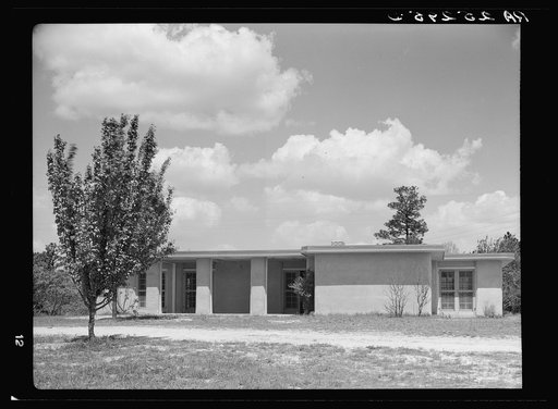 Rammed earth house at Gardendale, Alabama