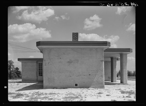 Rammed earth house at Gardendale, Alabama