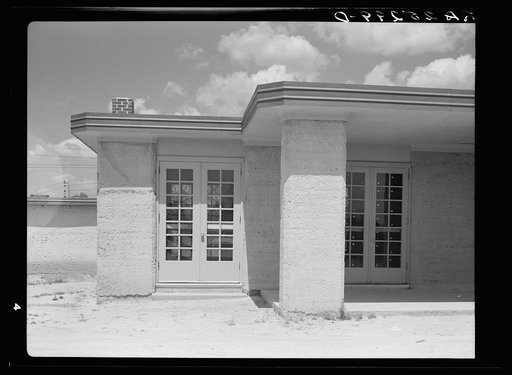 Rammed earth house at Gardendale, Alabama
