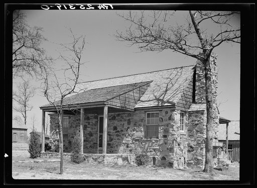 House at Cumberland Homesteads. Crossville, Tennessee