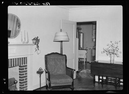 Untitled photo, possibly related to: Interior of a Gardendale Homestead, Alabama