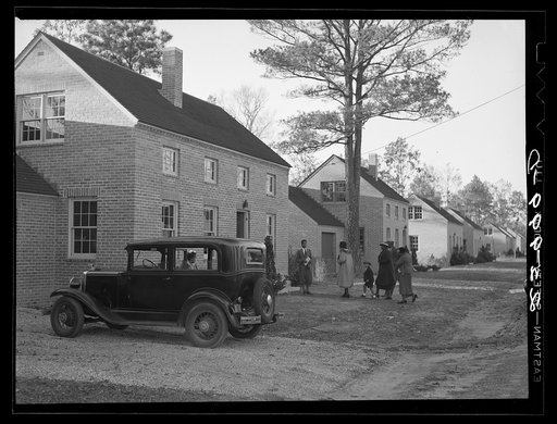 Visitors. Newport News Homesteads, Virginia