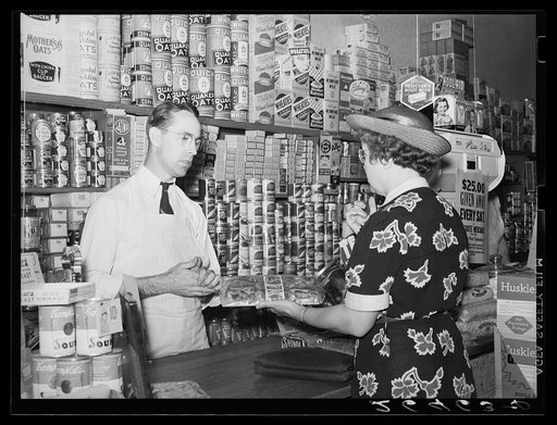 Buying groceries in store at Blankenship, Indiana