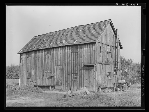 Housing for transient workers on large truck farm. Camden County, New Jersey