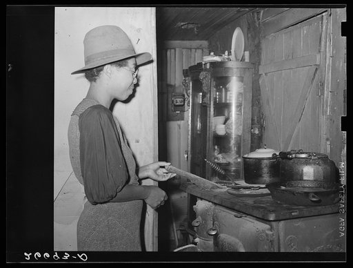 Wife of farm laborer. "Eighty Acres", Glassboro, New Jersey