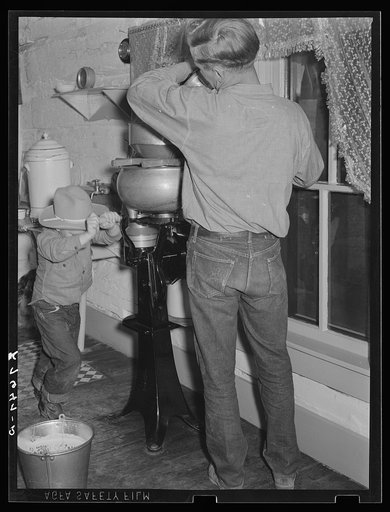 Running cream separator. Quarter Circle 'U' Ranch, Montana