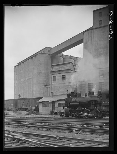 Untitled photo, possibly related to: Grain elevator. Minneapolis, Minnesota