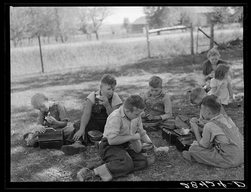 Lunch hour at country school. Grundy County, Iowa
