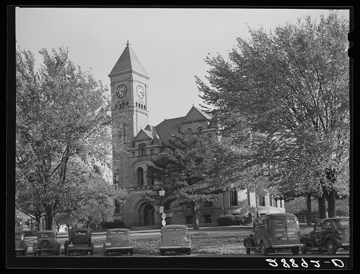 County courthouse. Grundy Center, Iowa