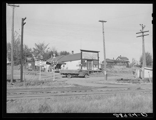 A village consisting of a few houses, general store, and railroad station. Lamoille, Iowa