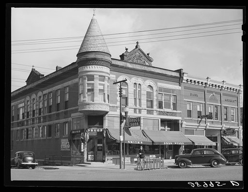 Stores on main street. Grundy Center, Iowa