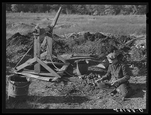 In a good mine a man can dig a thousand pounds of tiff ore a day. Washington County, Missouri