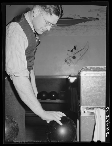 Untitled photo, possibly related to: Bowling. Clinton, Indiana