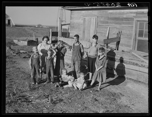 Family of Floyd Peaches. Near Williston, North Dakota