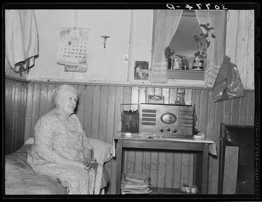 Mother of John Lynch, farmer, Williams County, North Dakota. She was one of the earliest homesteaders