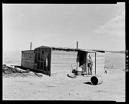 Shack home of Joe Kramer and family near Williston, North Dakota
