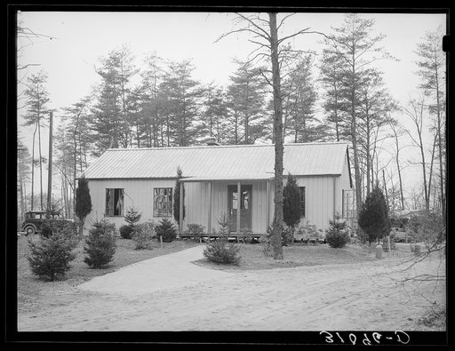 Pre-fabricated house at Greenbelt, Maryland