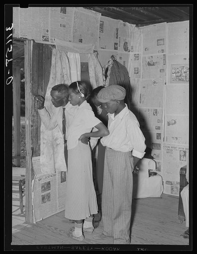 Southeast Missouri Farms. Negro family in home from which they are to be moved. La Forge project, Missouri