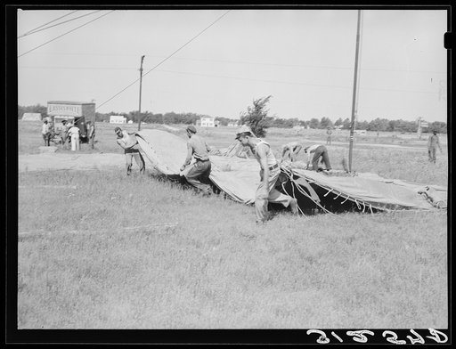 Moving canvas of big tent. Lasses-White show. Sikeston, Missouri