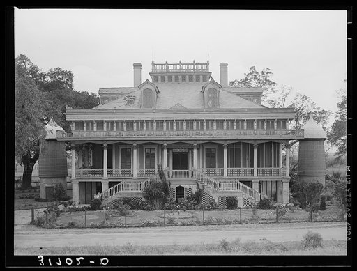 "San Francisco" plantation house on river road near Convent, Louisiana