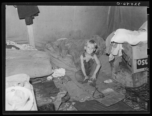 White migrant child in tent at Corpus Christi, Texas