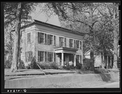 Old house. San Augustine, Texas. Many of the settlers of east Texas came from the old Southern states and the architecture of the section shows Southern influence