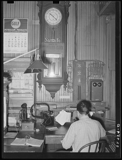 Office of train dispatcher and Western Union. San Augustine Texas