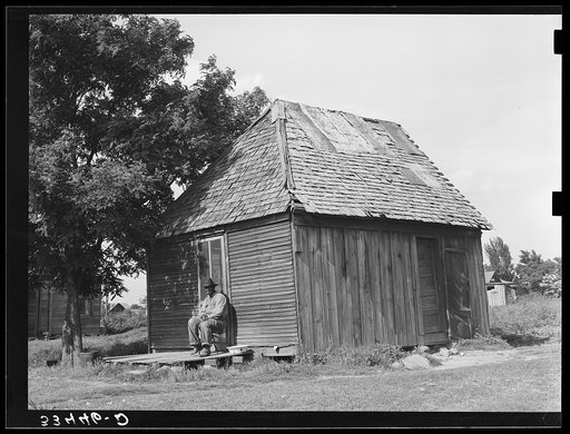 Home of agricultural day laborer near Muskogee, Oklahoma. Muskogee County