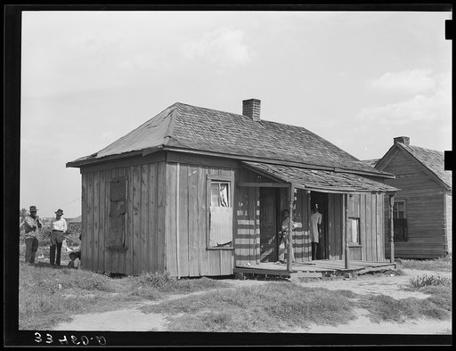Home of Negro agricultural day laborer. Muskogee, Oklahoma, Muskogee County