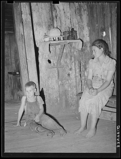 Children of agricultural day laborer at home near Webbers Falls. Muskogee County, Oklahoma