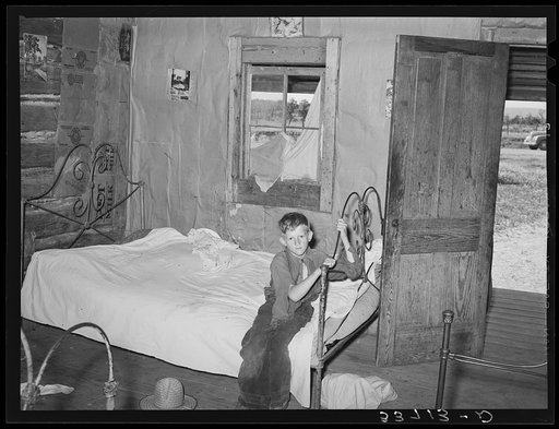 Interior of home of agricultural day laborer north of Sallisaw, Oklahoma. Sequoyah County