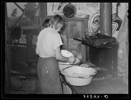 Daughter of tenant farmer living near Muskogee, Oklahoma. Refer to general caption no. 20