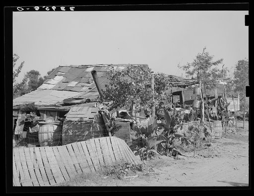 Shack and surroundings. Mays Avenue camp, Oklahoma City, Oklahoma