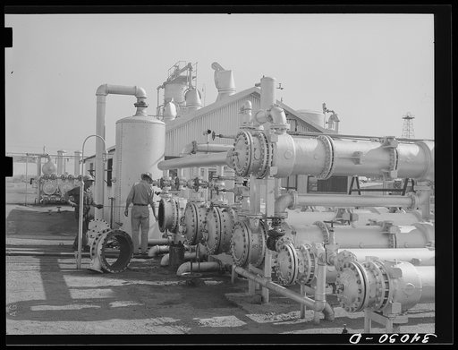 Equipment at oil refinery. Seminole, Oklahoma