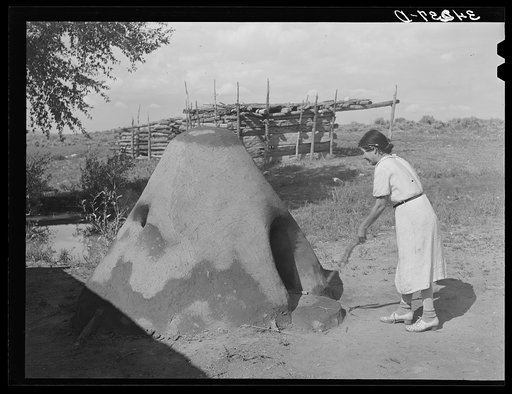 Outdoor earthen oven of Spanish-American family living near Taos, New Mexico