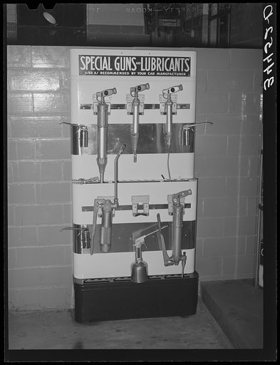 Lubrication equipment in gasoline station. Victoria, Texas