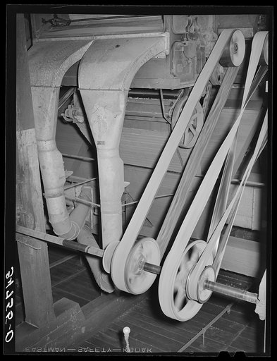 Cotton seed cleaning equipment in cotton seed oil mill. McLennan County, Texas